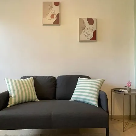 Luxury Studio In Kyrenia דירה קיירניה
